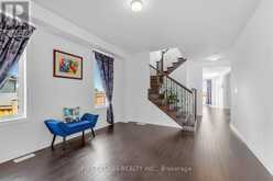 15 ABBEY CRESCENT | Barrie Ontario | Slide Image Five