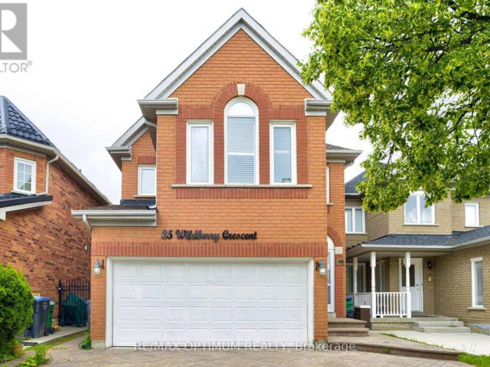 35 WILDBERRY CRESCENT, Brampton, Ontario L6R 1K1