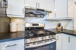 2097 MARINE DRIVE | Oakville Ontario | Slide Image Twelve