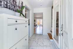 2097 MARINE DRIVE | Oakville Ontario | Slide Image Four
