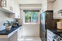 2097 MARINE DRIVE | Oakville Ontario | Slide Image Eight
