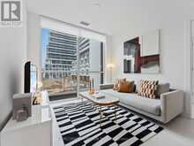 221 - 30 INN ON THE PARK DRIVE | Toronto Ontario | Slide Image Ten