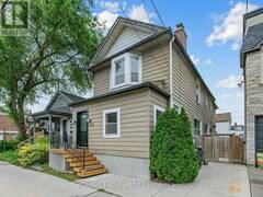 1303 WOODBINE AVENUE Toronto Ontario, M4C 4E8