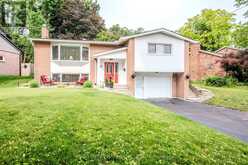 27 TOWER CRESCENT | Barrie Ontario | Slide Image Three