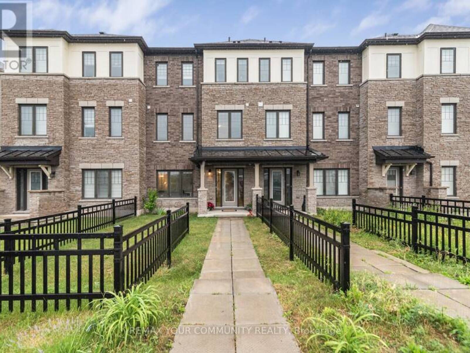 38 UTTER PLACE, Hamilton, Ontario L8J 0K7
