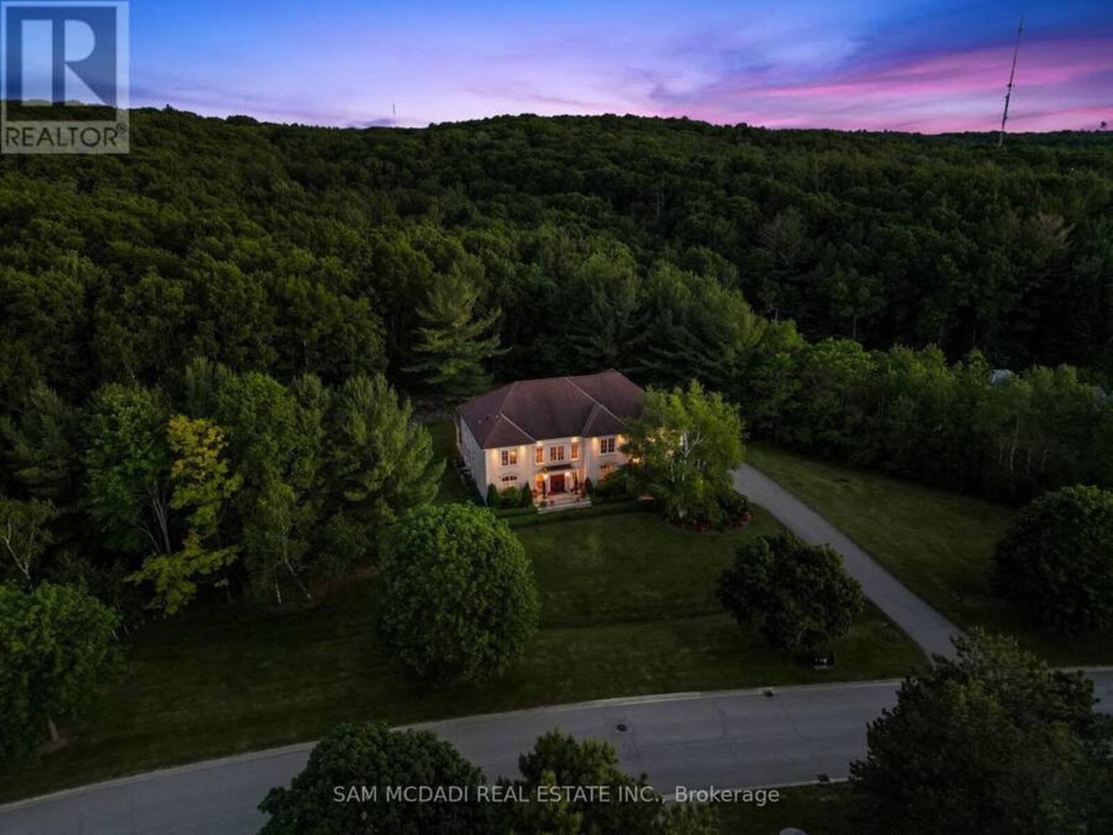 65 KINGSWOOD DRIVE, King, Ontario L7B 1K8