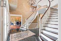 194 SHERWOOD PLACE | Newmarket Ontario | Slide Image Eight