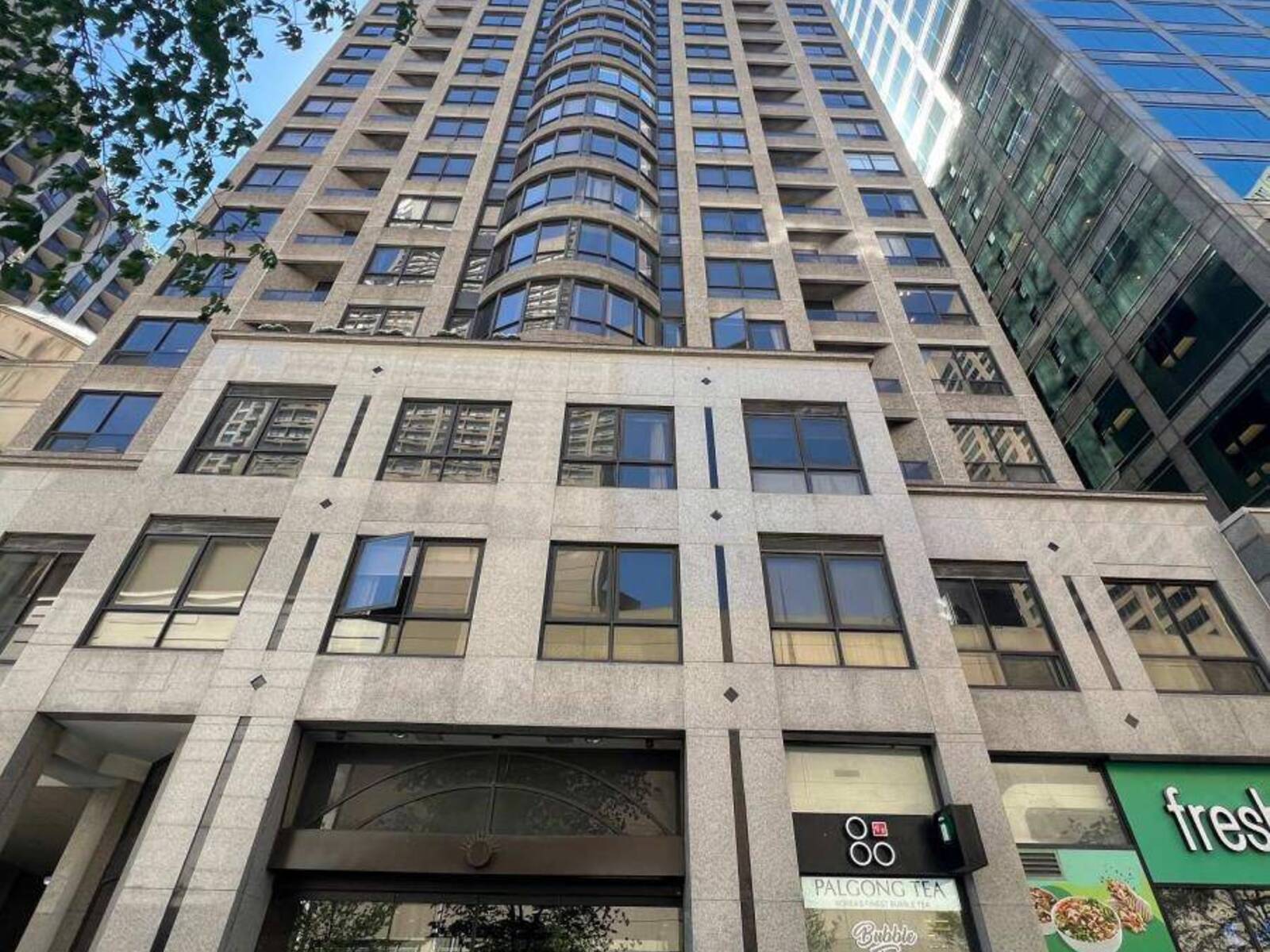 1702 - 55 BLOOR STREET E, Toronto, Ontario M4W 3W6