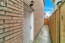 106 CRAGGVIEW DRIVE | Toronto Ontario | Slide Image Six