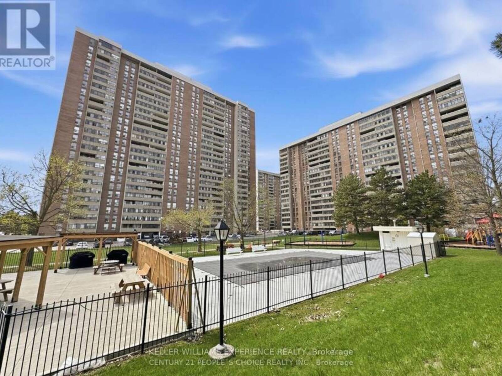 210 - 18 KNIGHTSBRIDGE ROAD, Brampton, Ontario L6T 3X5