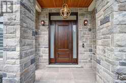 442 SHERIN DRIVE | Oakville Ontario | Slide Image Three