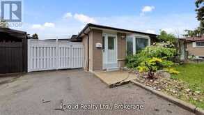 19 FLAMINGO CRESCENT | Brampton Ontario | Slide Image One