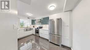 1005 - 1230 MARLBOROUGH COURT | Oakville Ontario | Slide Image Twelve