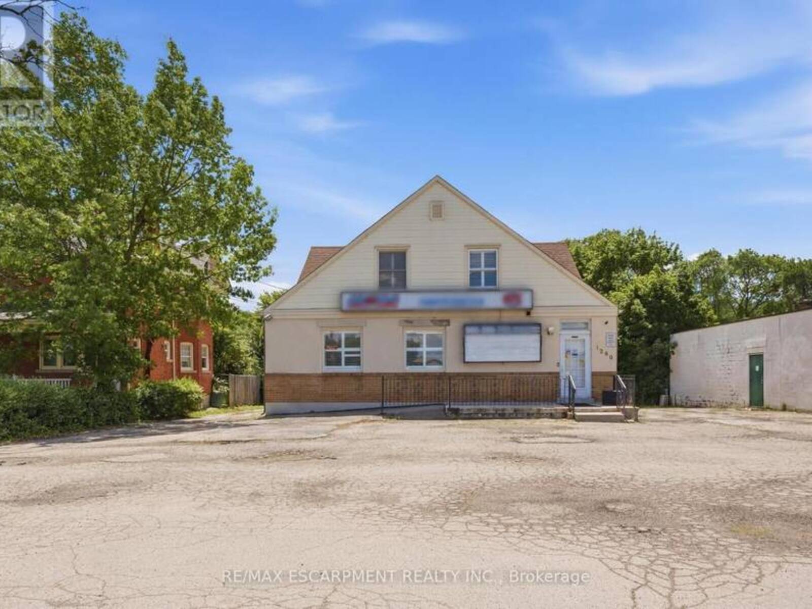 1260 HIGHWAY 8, Hamilton, Ontario L8E 5Y3