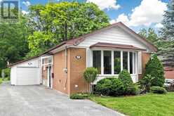 49 BAYVIEW PARKWAY | Newmarket Ontario | Slide Image Three