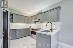 292 SHERIDAN COURT | Newmarket Ontario | Slide Image Six