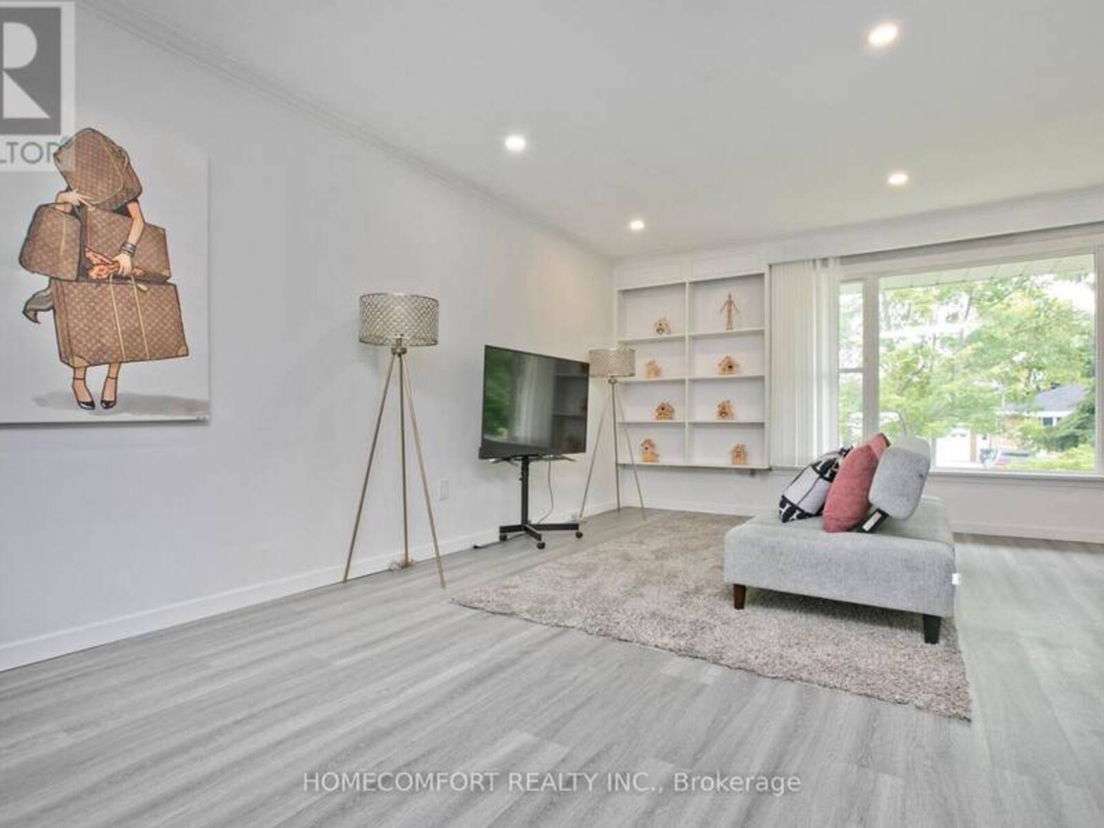 19 BEACHAM CRESCENT, Toronto, Ontario M1T 1M9