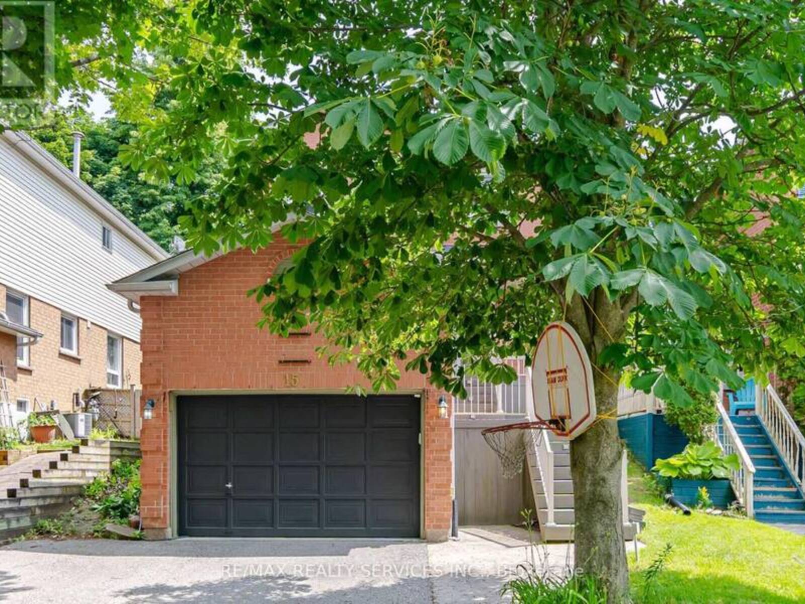 15 CLIMIE COURT, Clarington, Ontario L1C 4P5
