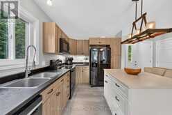 1615 CANNING ROAD | Gravenhurst Ontario | Slide Image Eighteen