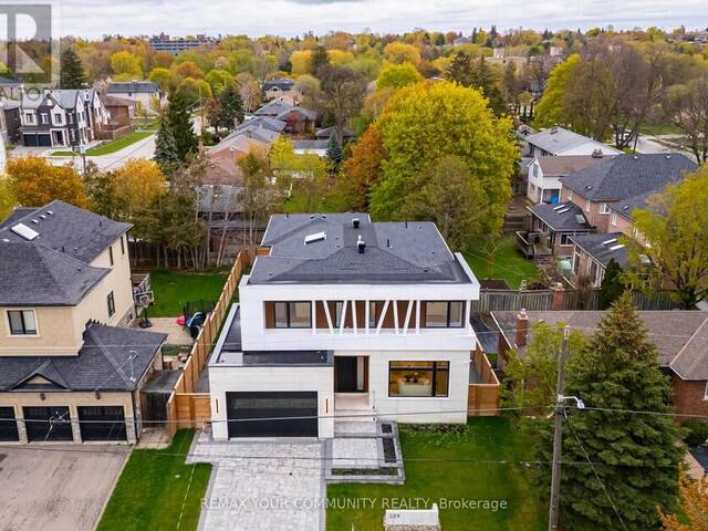 259 RUGGLES AVENUE Richmond Hill Ontario, L4C 1Y8 - 5 Bedrooms Home For Sale