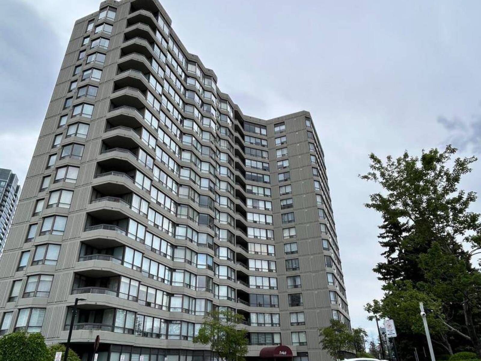 201 - 7460 BATHURST, Vaughan, Ontario L4J 7K9