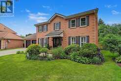 23 CRANBERRY LANE | Aurora Ontario | Slide Image Two