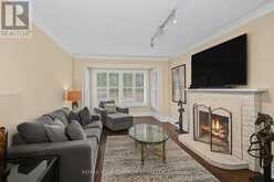 23 CRANBERRY LANE | Aurora Ontario | Slide Image Eight