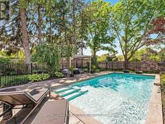 24 JOPLING AVENUE N Toronto Ontario, M9B 4E7