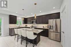 211 APPLETON COURT | Newmarket Ontario | Slide Image Nineteen