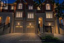 211 APPLETON COURT | Newmarket Ontario | Slide Image Two