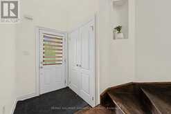 211 APPLETON COURT | Newmarket Ontario | Slide Image Eight