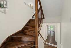 211 APPLETON COURT | Newmarket Ontario | Slide Image Nine