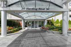 810 - 20 HARDING BOULEVARD W | Richmond Hill Ontario | Slide Image One