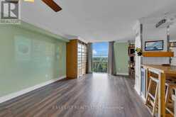 810 - 20 HARDING BOULEVARD W | Richmond Hill Ontario | Slide Image Six