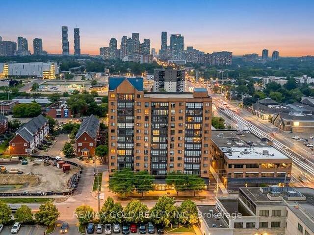 CY-02 - 25 AGNES STREET Mississauga Ontario, L5B 3X7 - 3 Bedrooms Condo For Sale