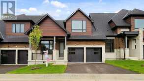 3 LOIS TORRANCE TRAIL | Uxbridge Ontario | Slide Image One