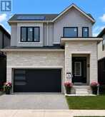 39 PRUDHOE TERRACE | Barrie Ontario | Slide Image One