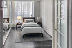 PH10 - 447 WALMER ROAD | Toronto Ontario | Slide Image Eleven