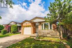 11 DRAKES DRIVE | Hamilton Ontario | Slide Image Four