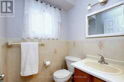 1086 HEDGE DRIVE | Mississauga Ontario | Slide Image Seventeen