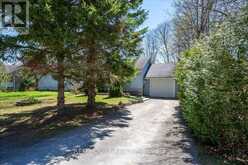 32 MCLEISH DRIVE | Kawartha Lakes Ontario | Slide Image Three