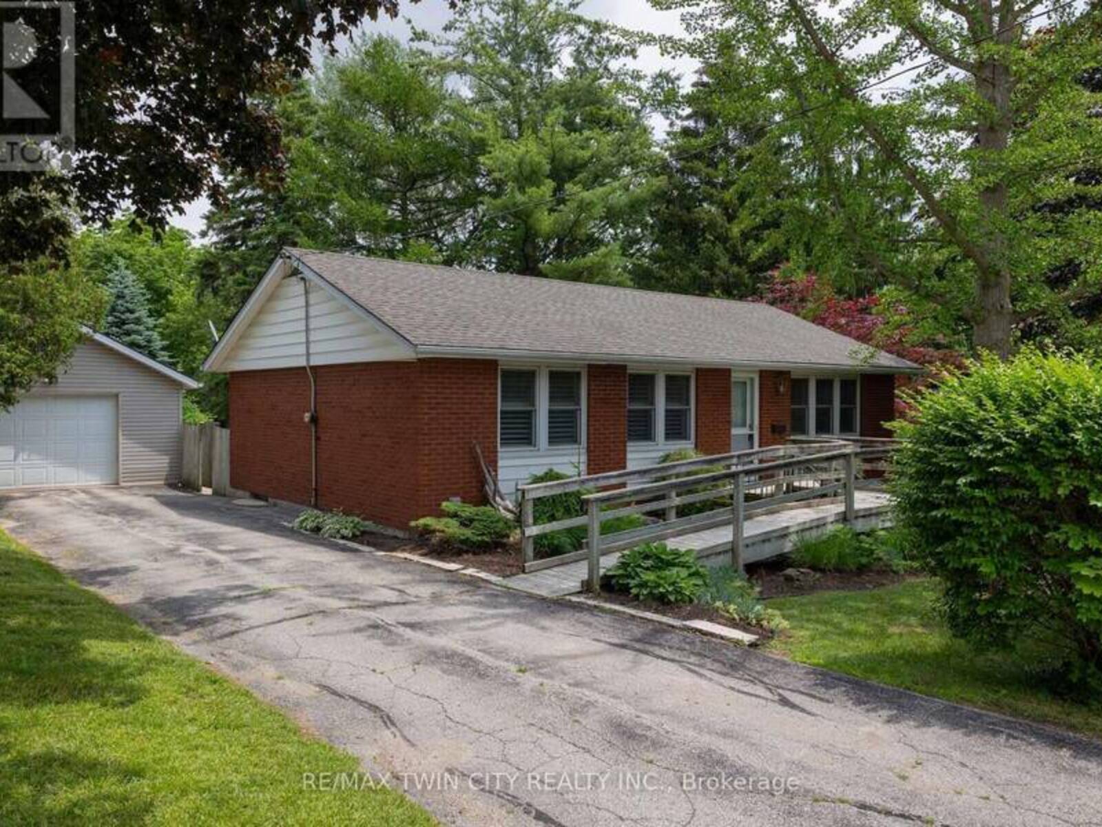 156 MUTUAL STREET N, Ingersoll, Ontario N5C 2A3