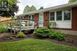 156 MUTUAL STREET N | Ingersoll Ontario | Slide Image Three