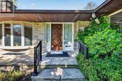 18 BRIAN CLIFF DRIVE | Toronto Ontario | Slide Image Two