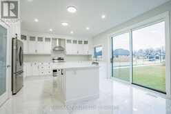 188 FOXBOROUGH PLACE | Thorndale Ontario | Slide Image Nine