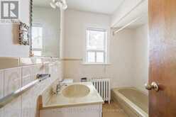 25 MARLEE AVENUE | Toronto Ontario | Slide Image Seventeen