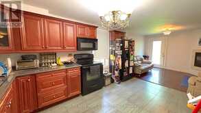 8 BURNFIELD AVENUE | Toronto Ontario | Slide Image Fourteen