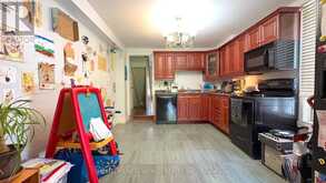 8 BURNFIELD AVENUE | Toronto Ontario | Slide Image Fifteen