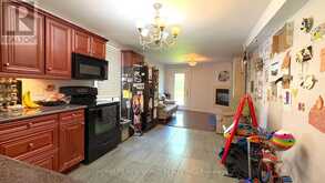 8 BURNFIELD AVENUE | Toronto Ontario | Slide Image Seventeen