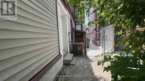 8 BURNFIELD AVENUE | Toronto Ontario | Slide Image Thirty-three
